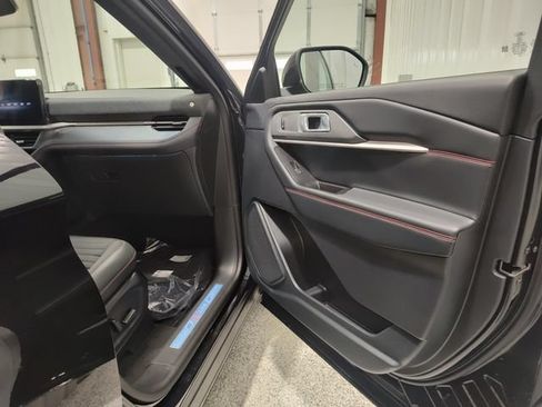New 2026 Ford Explorer ST-Line w/ ST-Line Street Pack AWD/4WD image 26