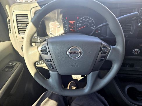 Used 2020 Nissan NV 2500 SV image 39