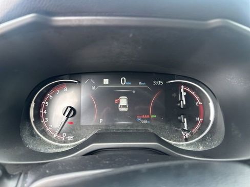 Used 2025 Toyota RAV4 XLE Premium FWD image 18