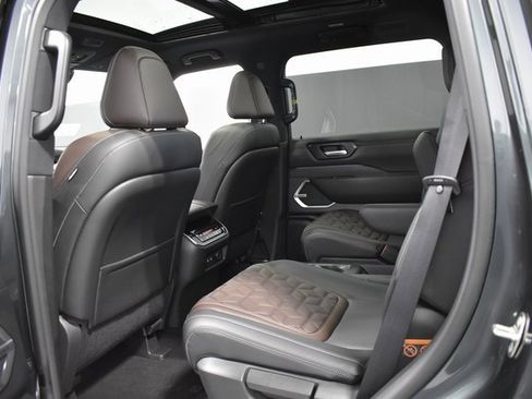 New 2026 Nissan Armada Platinum image 36