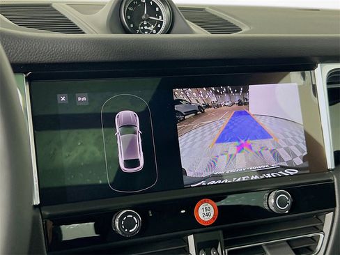 New 2026 Porsche Macan image 17