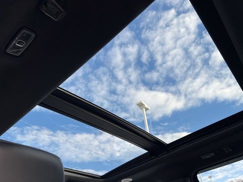 Certified 2022 Ford F150 Platinum w/ Equipment Group 701A High image 38