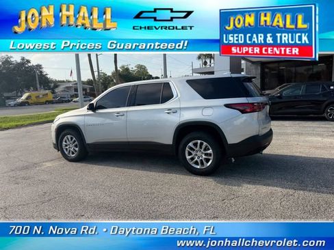 Used 2022 Chevrolet Traverse LS FWD image 5
