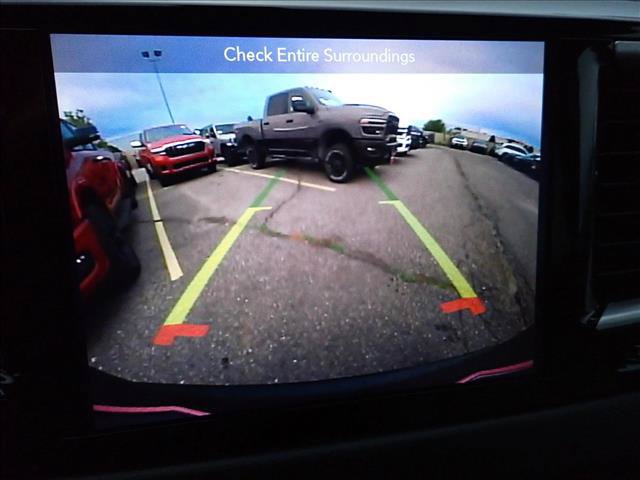 Used 2019 Chrysler Pacifica Touring-L FWD image 22