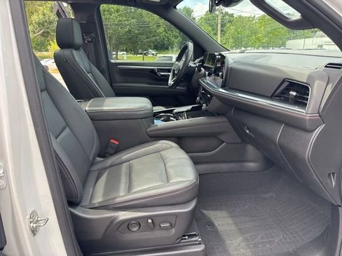 Used 2025 Chevrolet Tahoe RST w/ Comfort Package AWD/4WD image 32