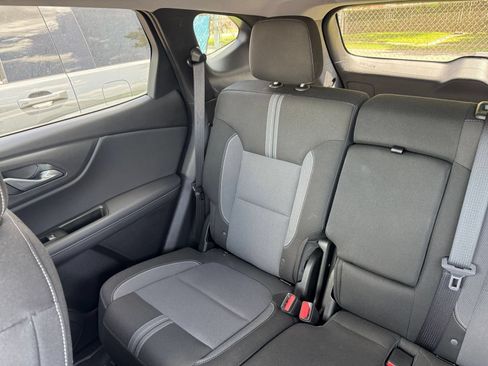 Used 2025 Chevrolet Blazer LT FWD image 33