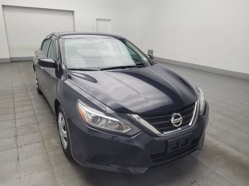 Used 2018 Nissan Altima 2.5 S w/ S Convenience Package FWD image 13