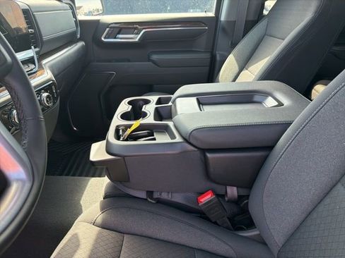 Used 2024 GMC Sierra 1500 Elevation image 11