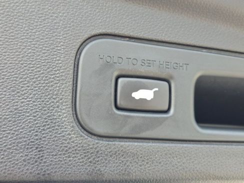 Used 2023 Acura MDX SH-AWD w/ Technology Package image 16