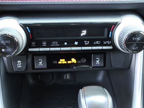 Used 2023 Toyota RAV4 SE w/ Weather & Moonroof Package image 15