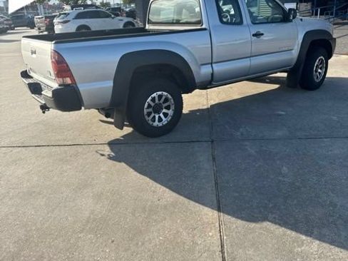 Used 2007 Toyota Tacoma PreRunner RWD image 3