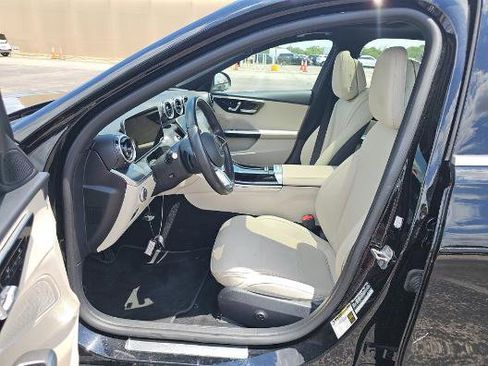Used 2025 Mercedes-Benz C 300 Sedan image 3
