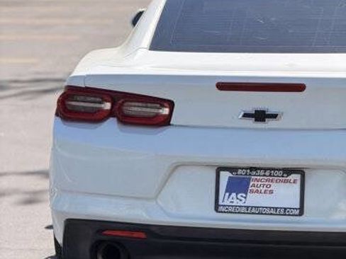Used 2020 Chevrolet Camaro LT image 6