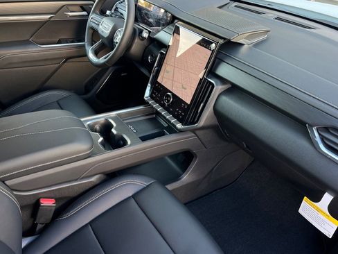 New 2026 GMC Acadia Elevation w/ Elevation Premium Package image 15