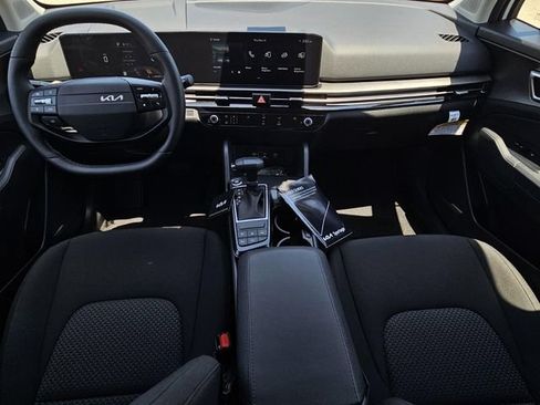 New 2026 Kia Sportage LX FWD image 12