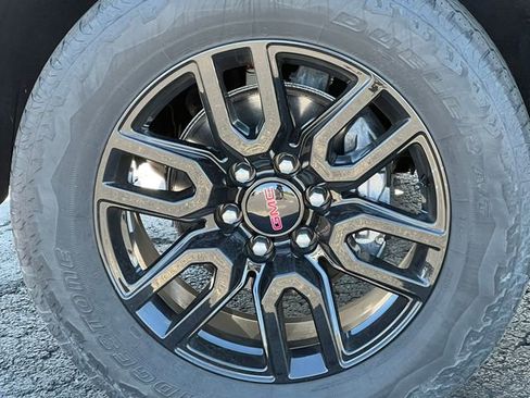Used 2023 GMC Sierra 1500 Elevation AWD/4WD image 13