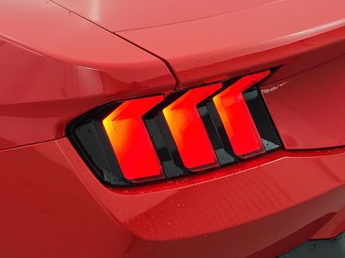 Used 2024 Ford Mustang GT Premium image 30