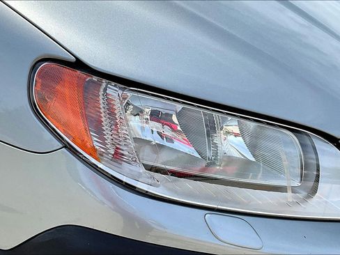 Used 2013 Volvo XC70 3.2 image 31