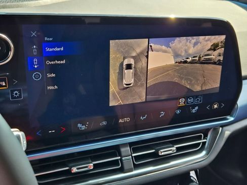 New 2026 Chevrolet Equinox EV LT image 23