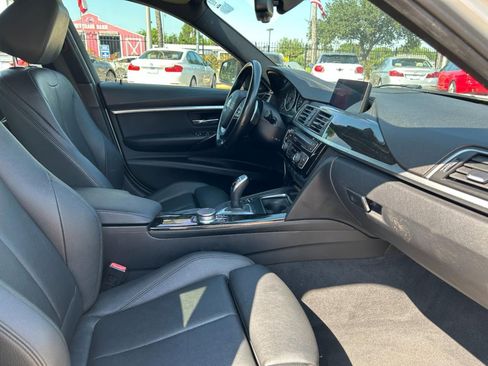 Used 2018 BMW 330i Sedan w/ Premium Package image 31
