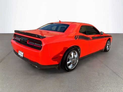 Used 2022 Dodge Challenger R/T Scat Pack w/ Shaker Package RWD image 5