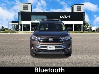 Used 2017 Toyota Highlander Limited Platinum