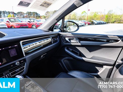 Used 2023 Porsche Macan w/ Premium Package Plus image 50