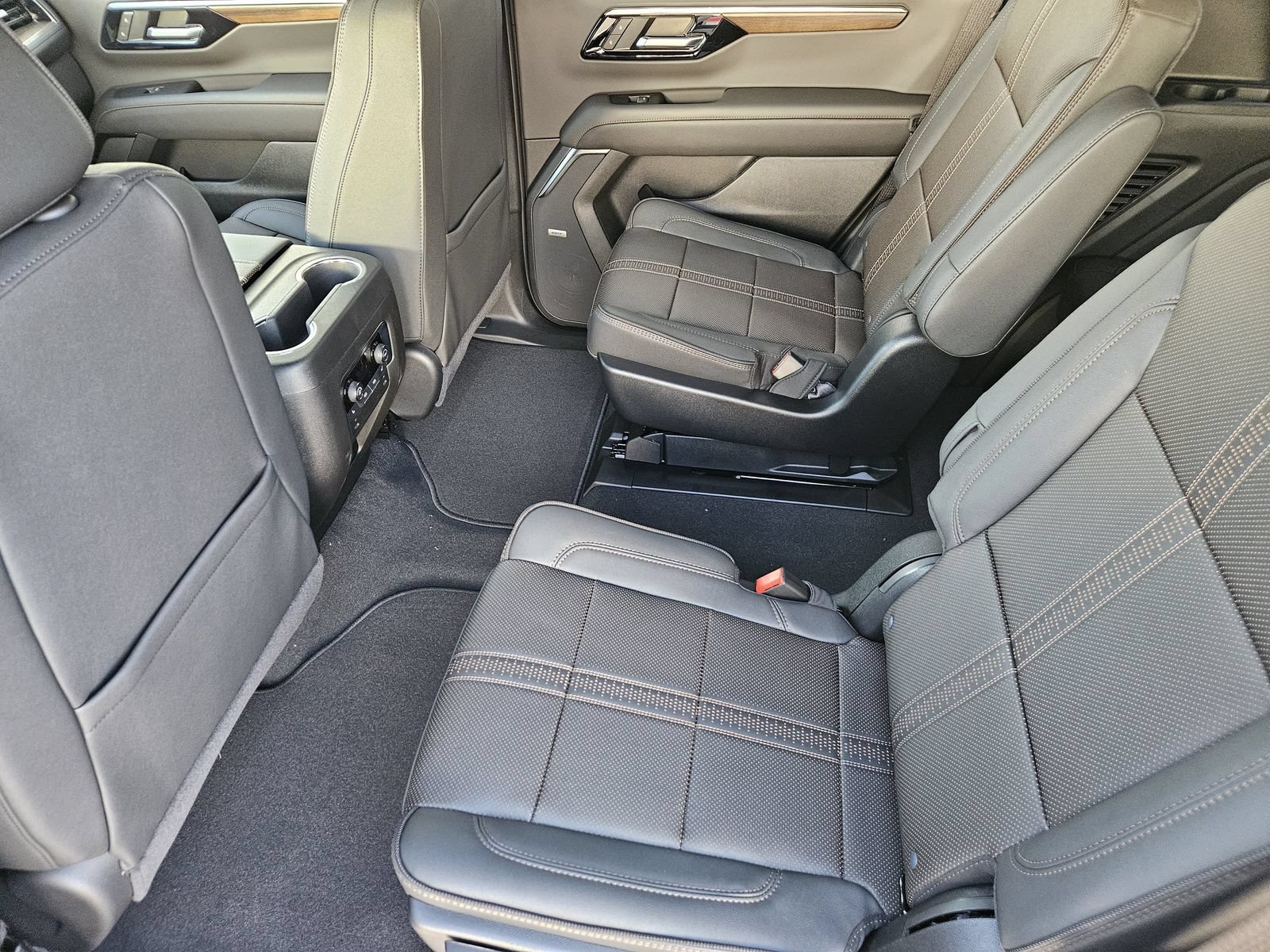 New 2026 Chevrolet Tahoe High Country AWD/4WD image 29