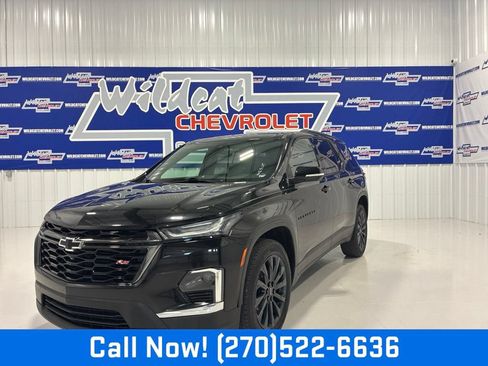 Used 2022 Chevrolet Traverse RS w/ LPO, Floor Liner Package FWD image 1
