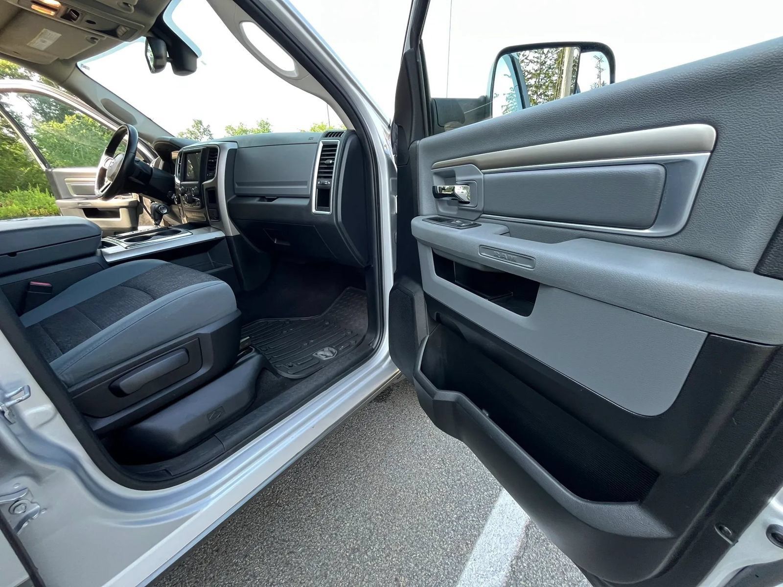 Used 2013 RAM 1500 Outdoorsman AWD/4WD image 24