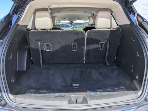 Used 2023 Buick Enclave Essence FWD image 13