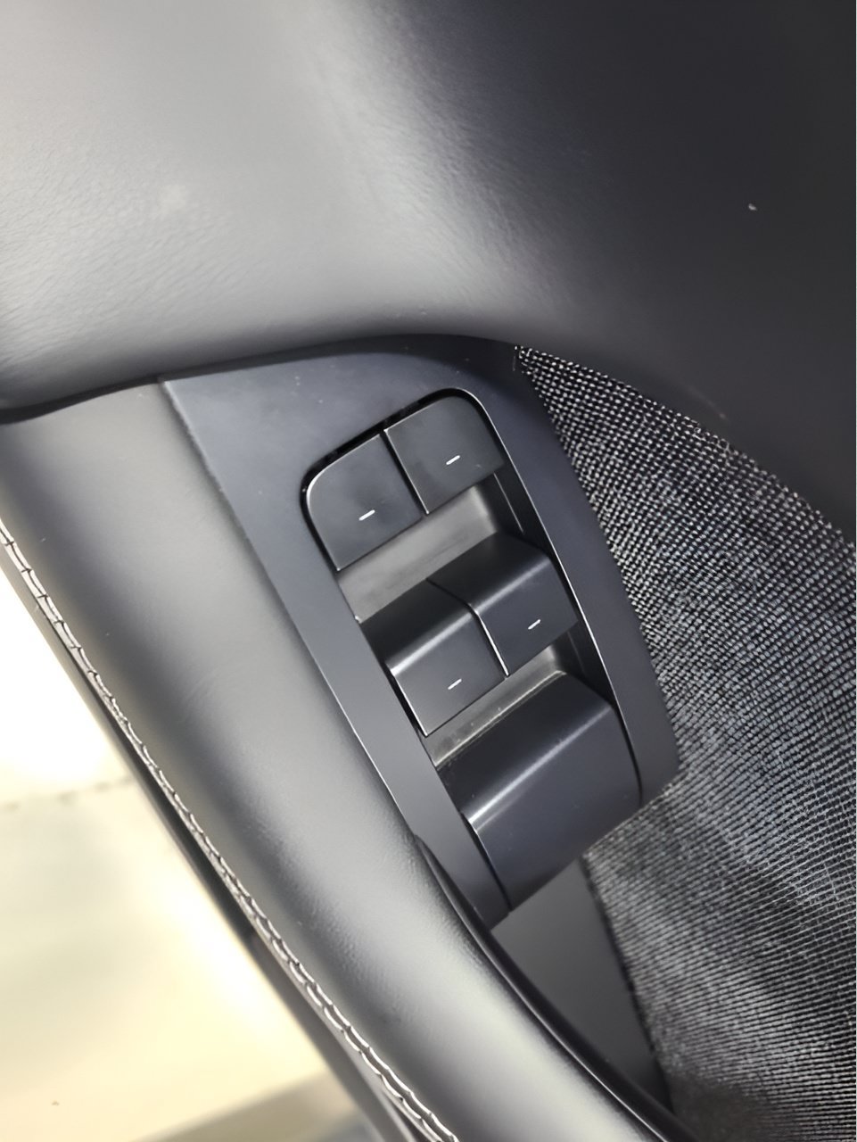 Used 2023 Tesla Model X AWD/4WD image 21
