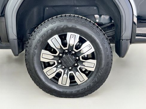 Used 2025 GMC Sierra 3500 Denali image 32