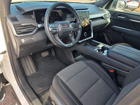 Certified 2025 GMC Acadia Elevation image 11