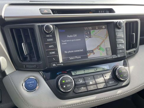 Used 2017 Toyota RAV4 Limited image 17