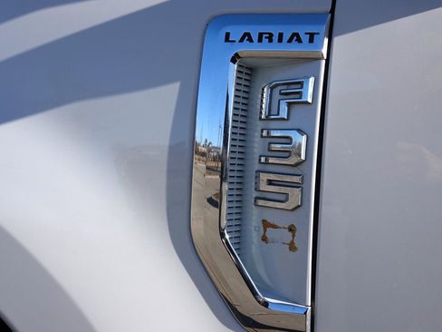 Used 2017 Ford F350 Lariat image 31