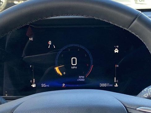 Used 2024 Chevrolet Trax ACTIV w/ Sunroof Package image 7