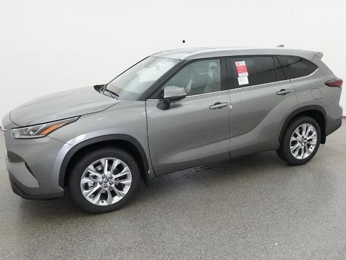New 2026 Toyota Highlander Limited image 5