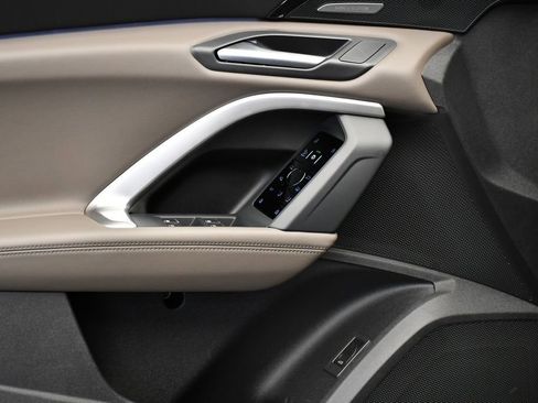 New 2025 Audi Q5 Premium Plus image 32