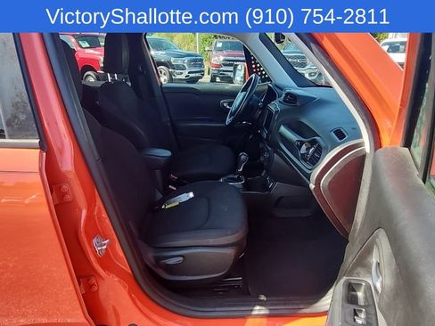 Used 2018 Jeep Renegade Altitude w/ Popular Equipment Group FWD image 28