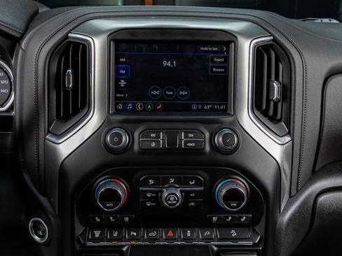 Used 2022 Chevrolet Silverado 2500 LTZ w/ LTZ Plus Package image 21