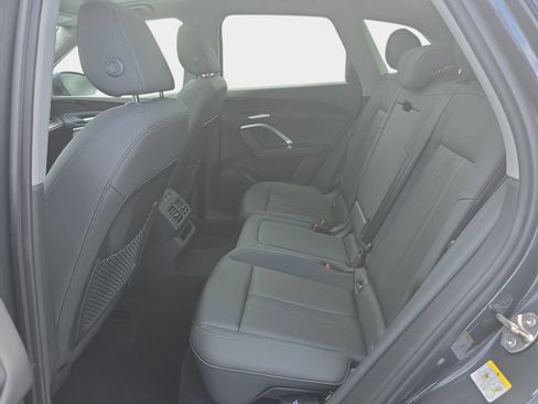 Certified 2025 Audi Q5 Premium w/ Convenience Package AWD/4WD image 24
