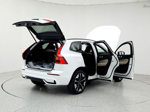 New 2026 Volvo XC60 B5 Plus w/ Protection Package Premier image 11