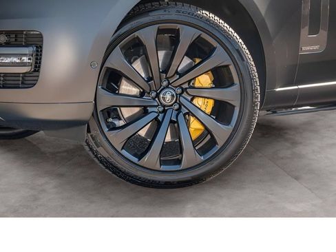 Used 2025 Land Rover Range Rover Long Wheelbase Autobiography AWD/4WD image 2