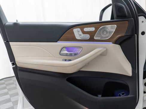 Used 2022 Mercedes-Benz GLS 450 450 4MATIC image 11