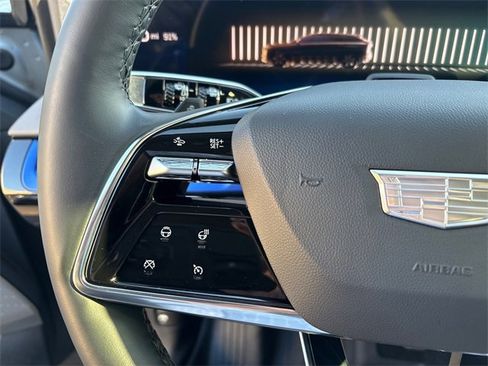 Used 2025 Cadillac Optiq Luxury 1 w/ LPO, Floor Liner Package image 7