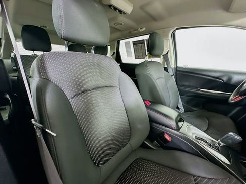 Used 2019 Dodge Journey SE w/ Blacktop Package FWD image 27