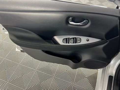 Used 2025 Nissan Leaf S image 25