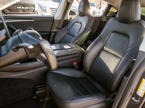 Used 2024 Tesla Model Y Long Range image 13