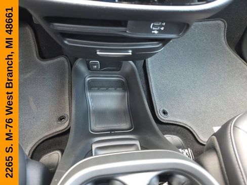 New 2027 Chrysler Pacifica Select AWD/4WD image 26
